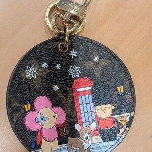 Louis Vuitton London Snow Monogram Charm